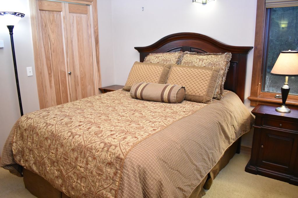 Bedroom at Lynx Cottage