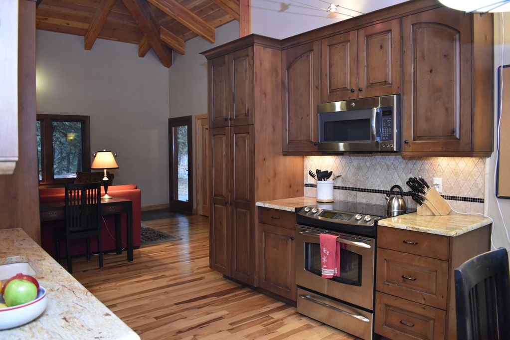 Kitchen at Lynx Cottage