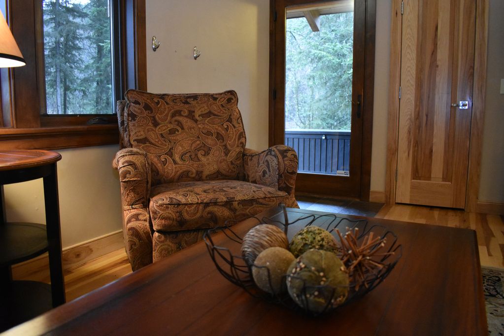 Living Room of Lynx Cottage